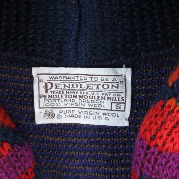 Vintage 100% Virgin Wool Pendleton Native American Design Cardigan Sweater, Sz S - Picture 4 of 6